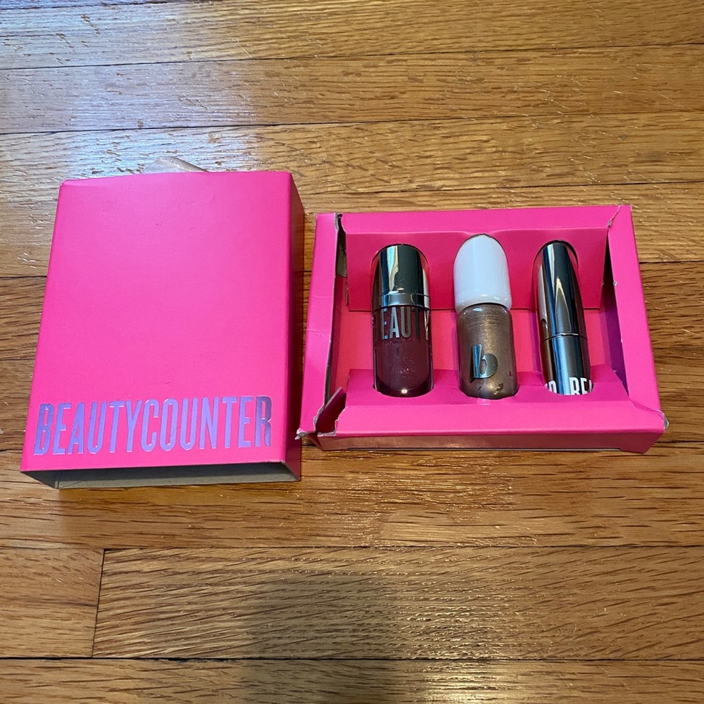 Beautycounter Going Places Makeup Kit
